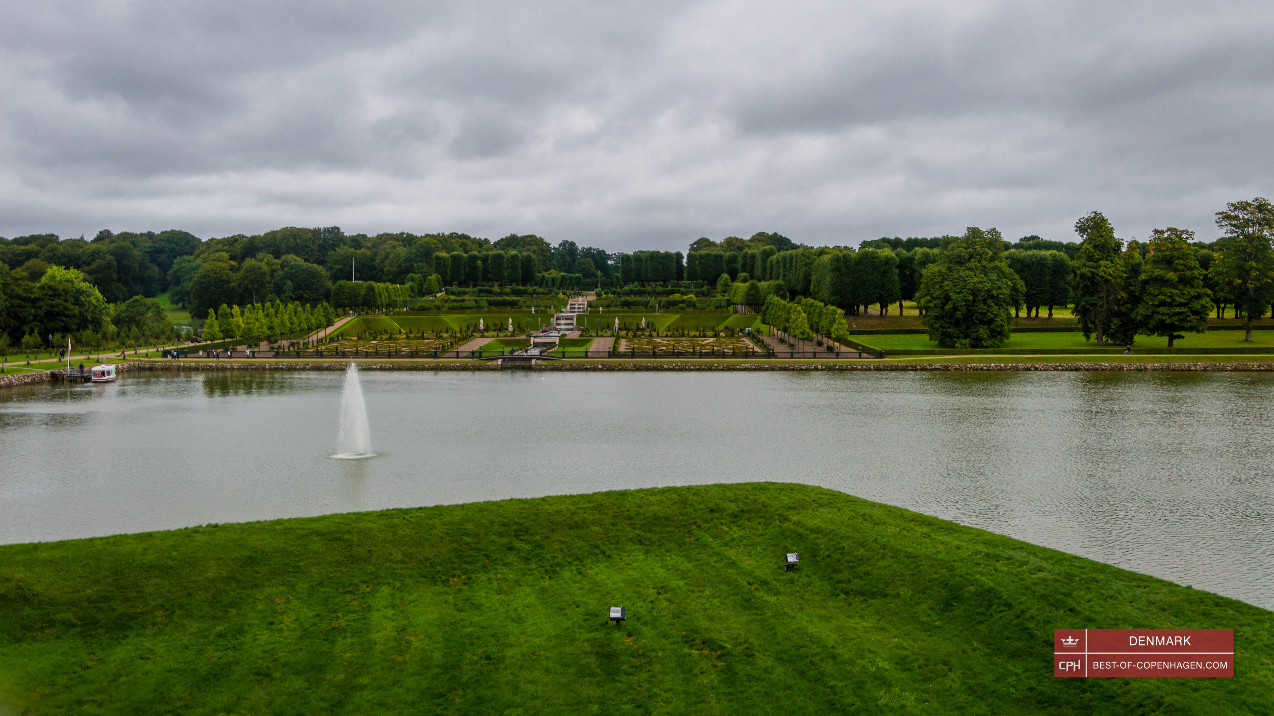 Бароковий парк в замку Фредеріксборг в Хіллероде, Біля Копенгагена, Данія