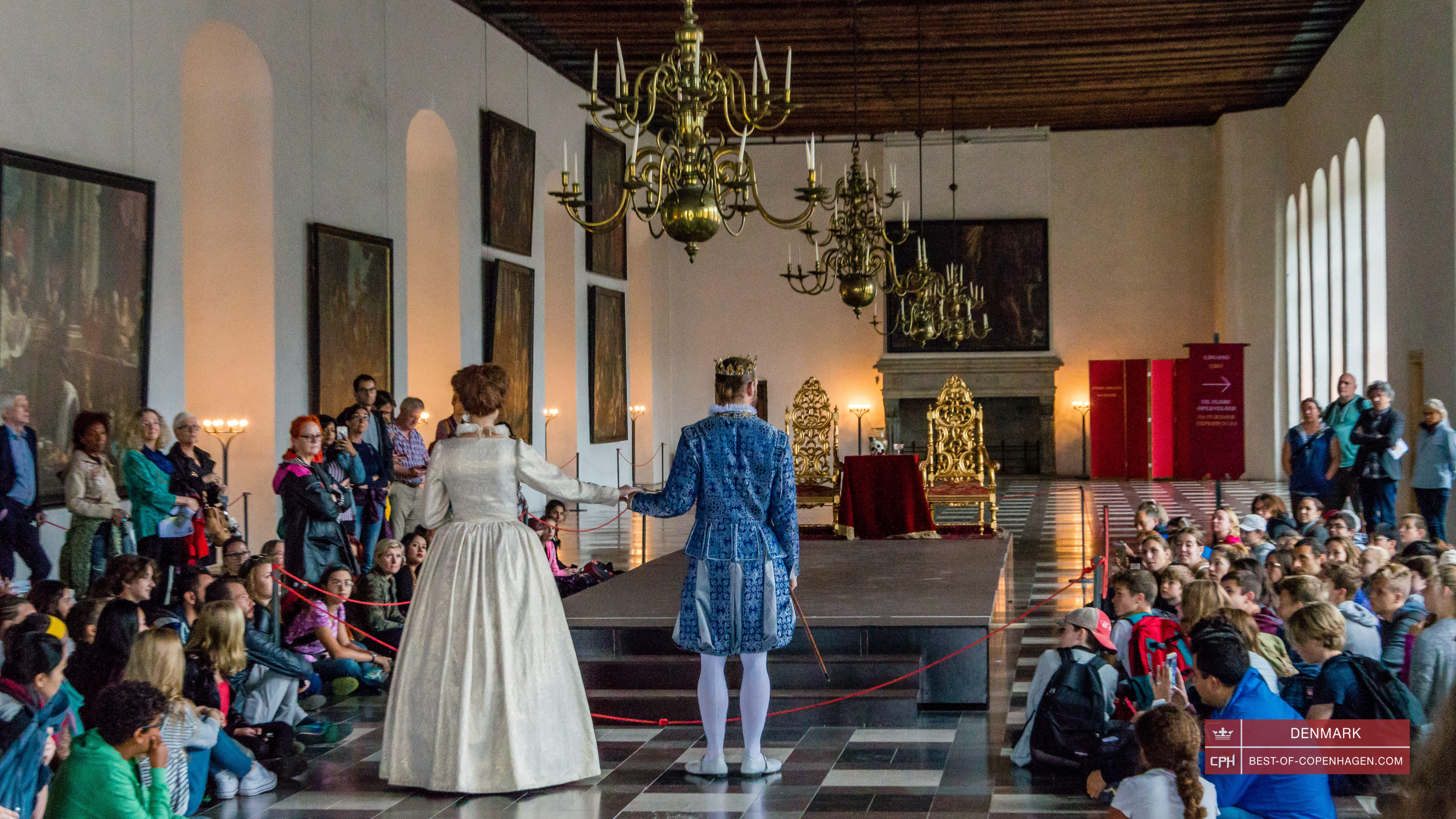 Performance live di Amleto al castello di Kronborg a Elsinore (Helsingør), Vicino a Copenaghen, Danimarca